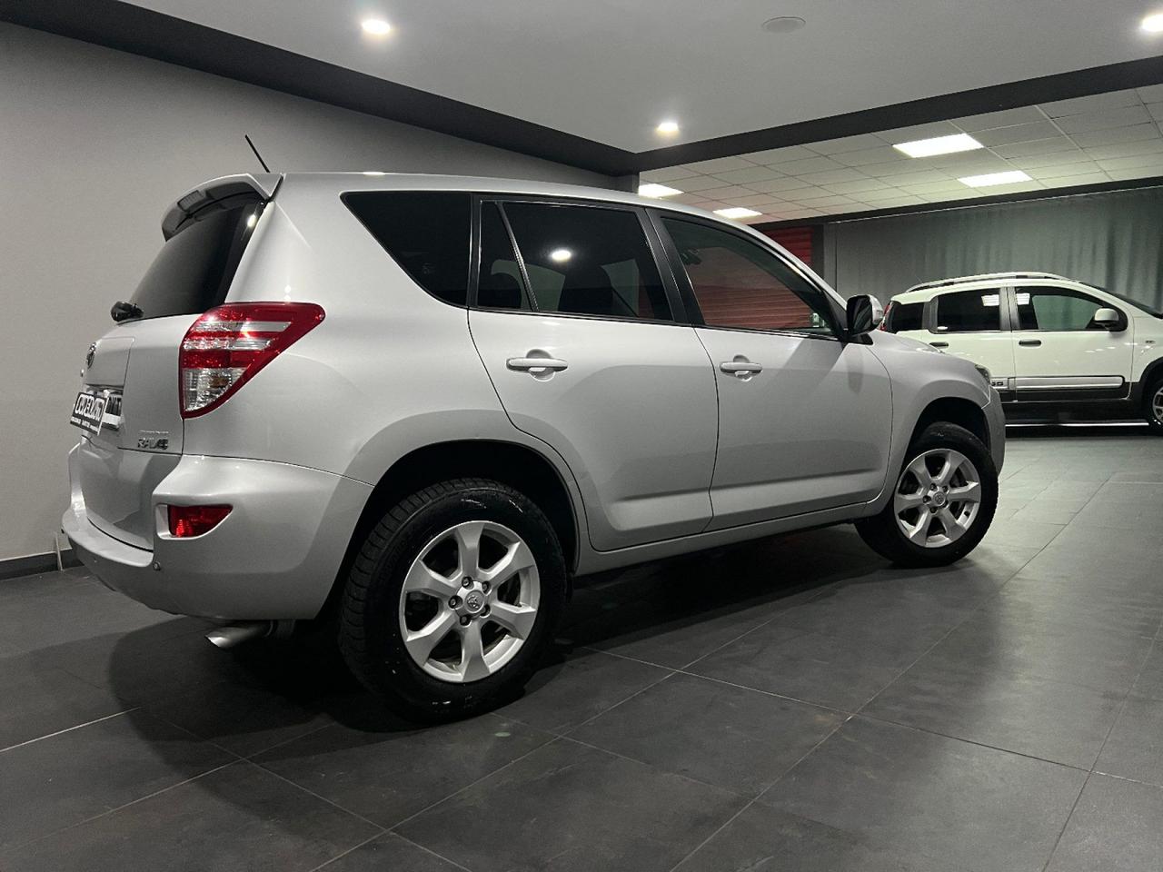 Toyota RAV 4 2.2 D-4D 150 cv EXCLUSIVE