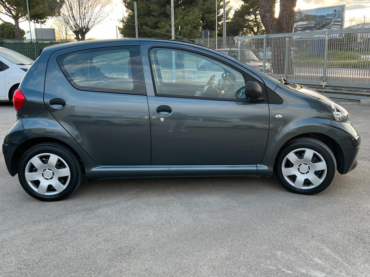 Toyota Aygo 1.0 Now TAGLIANDATA CON GARANZIA