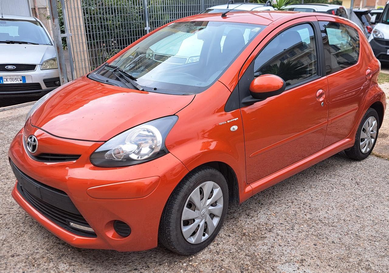 Toyota Aygo 1.0 12V VVT-i 5 porte Orange Connect