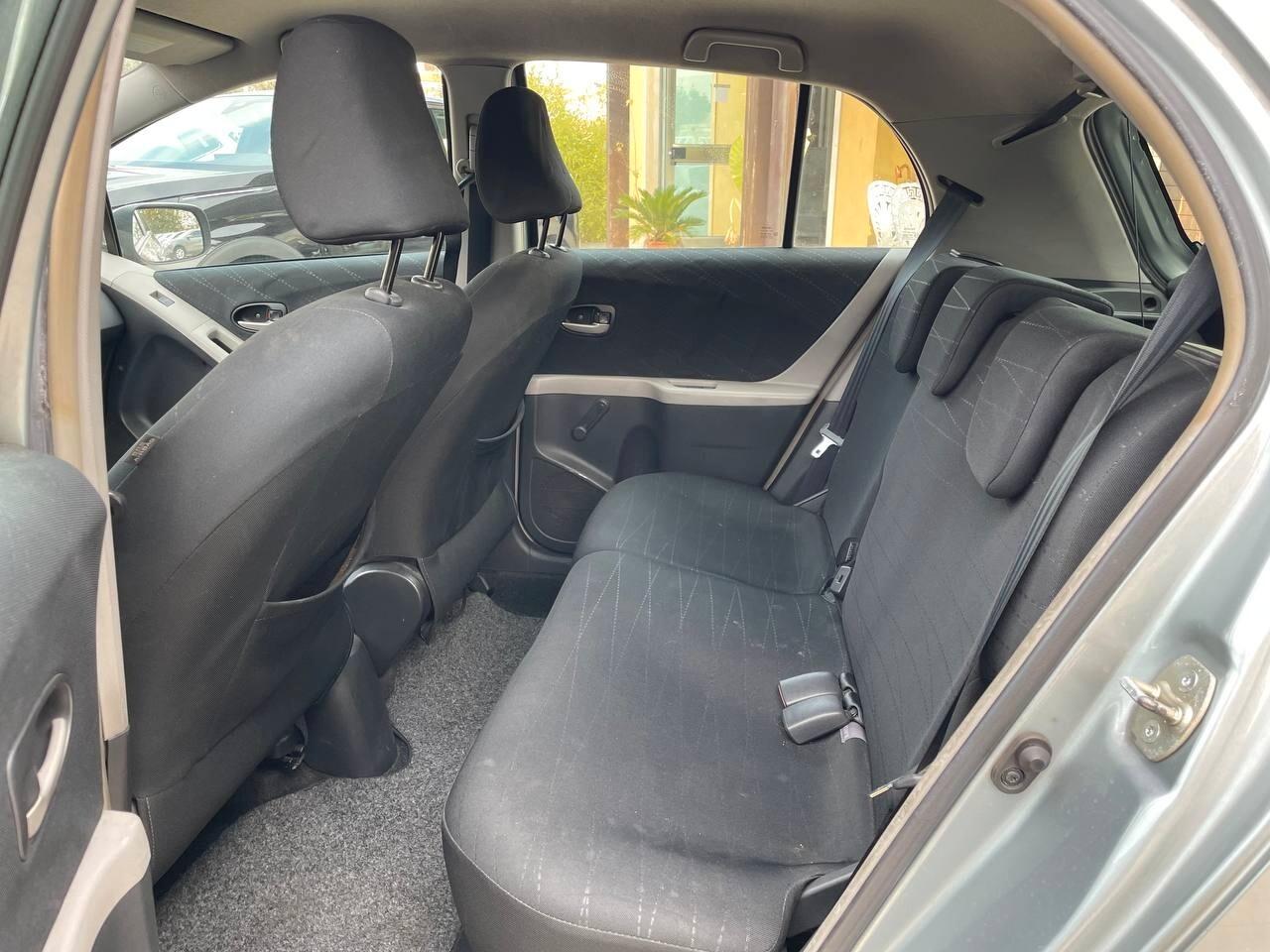 TOYOTA YARIS 1.3 B - 2008