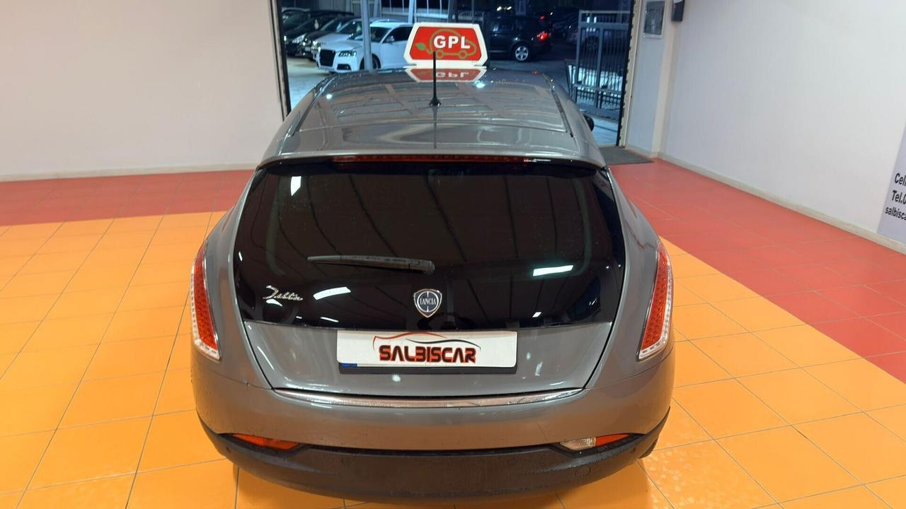 Lancia Delta 1.4 T-Jet 150 CV Argento