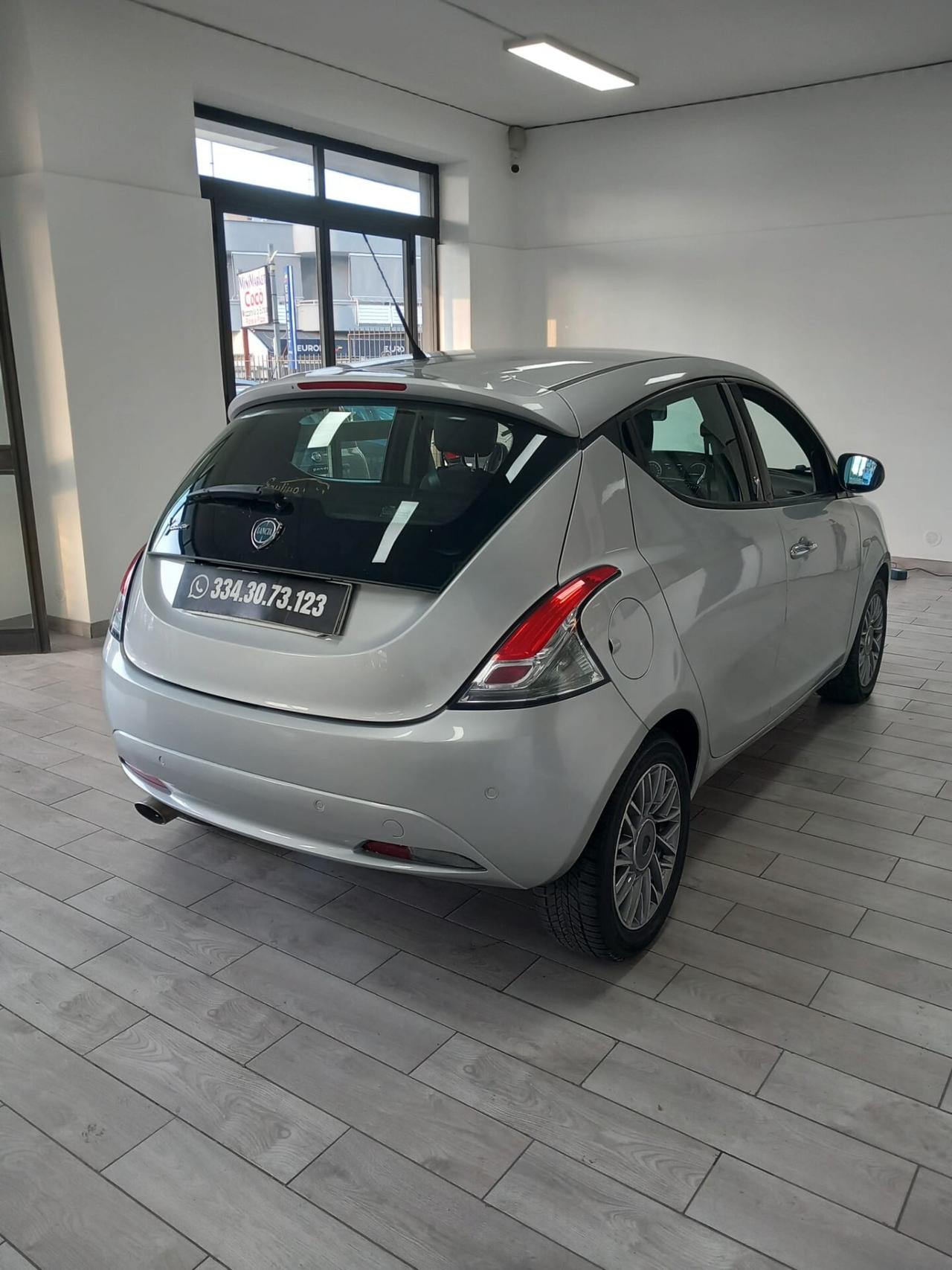 Lancia Ypsilon 1.2 Platinum GPL