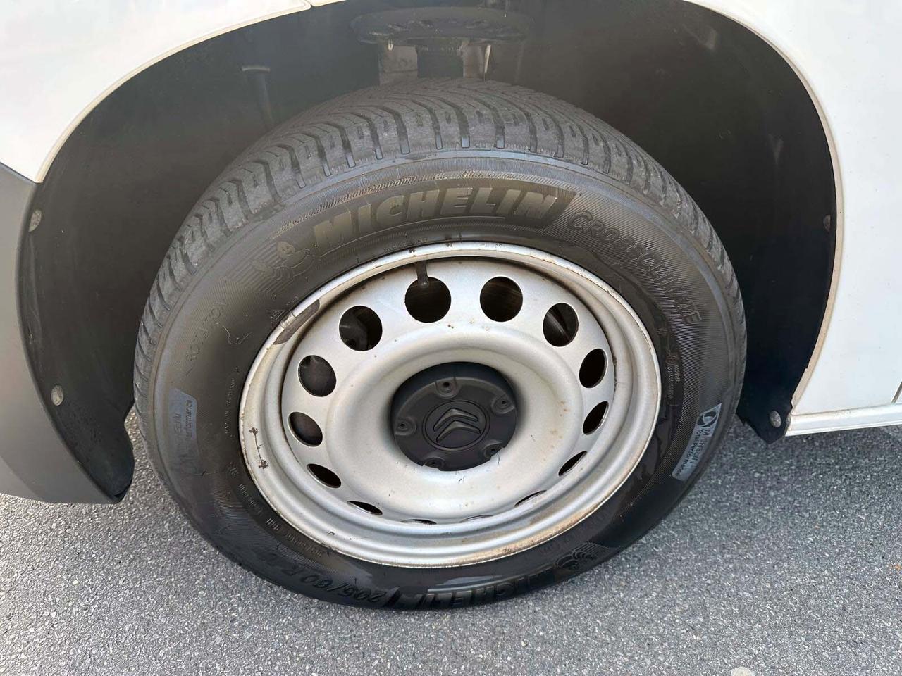 Citroen Berlingo XL 1.5 BlueHDi 100CV Driver – Navi – CarPlay – Telecamera