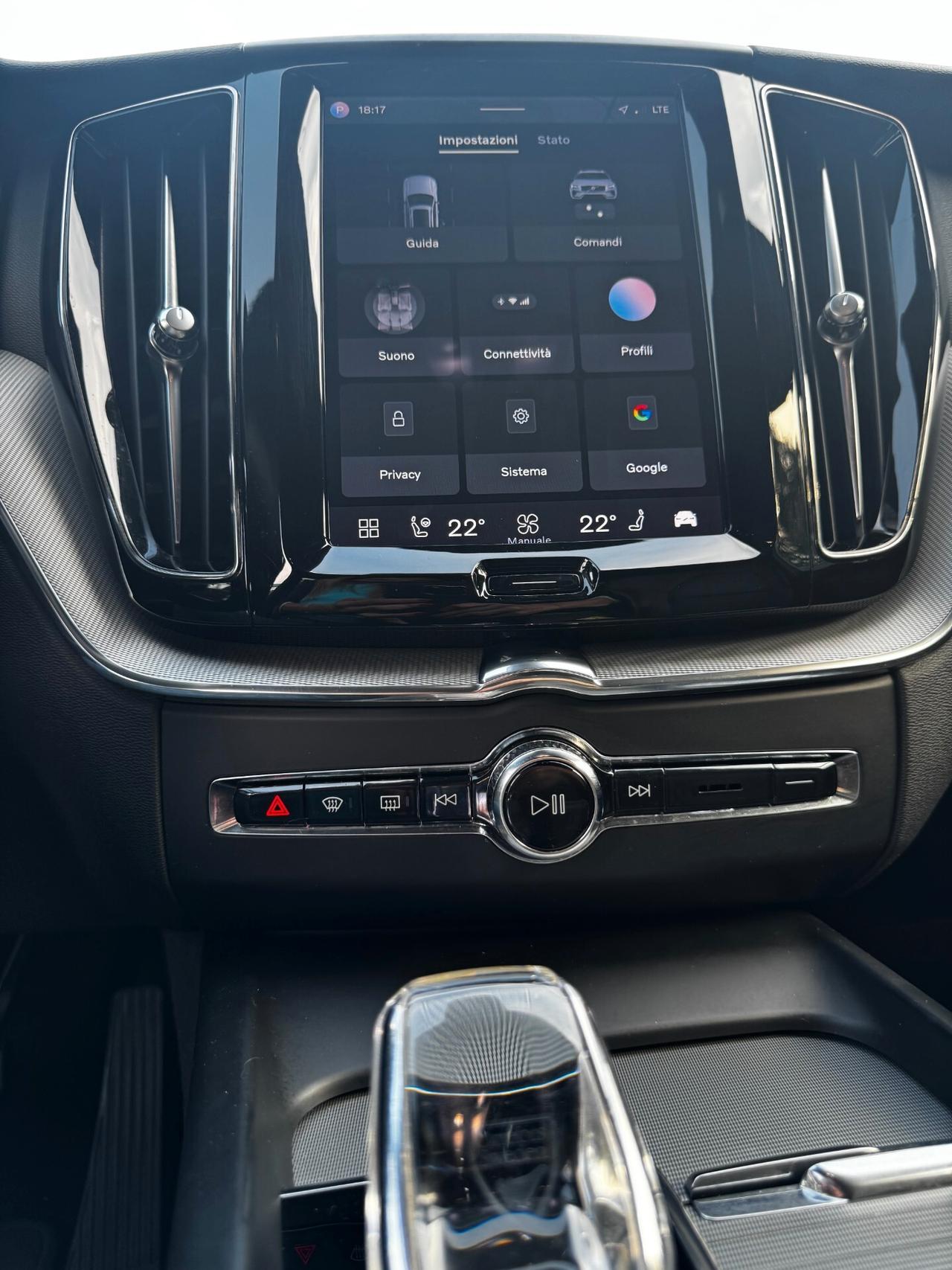 Volvo XC 60 XC60 B4 R DESIGN