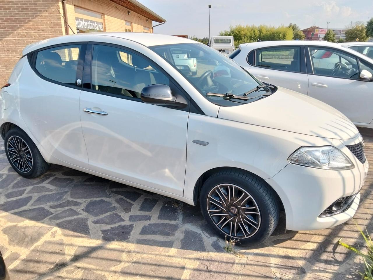 Lancia Ypsilon 1.2 69 CV 5 porte GPL Ecochic Gold