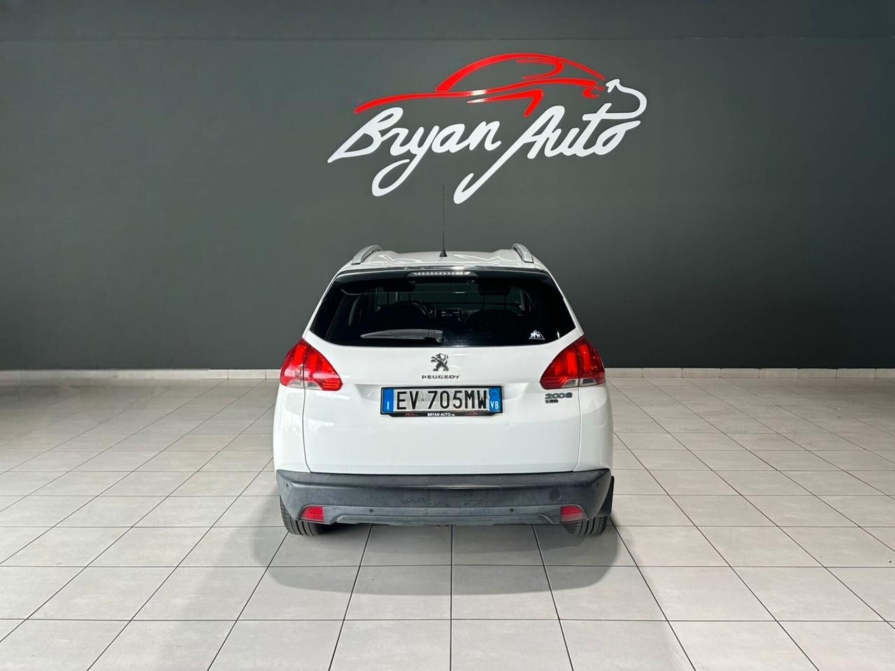 Peugeot 2008 1.6 HDi 92 CV Urban Cross