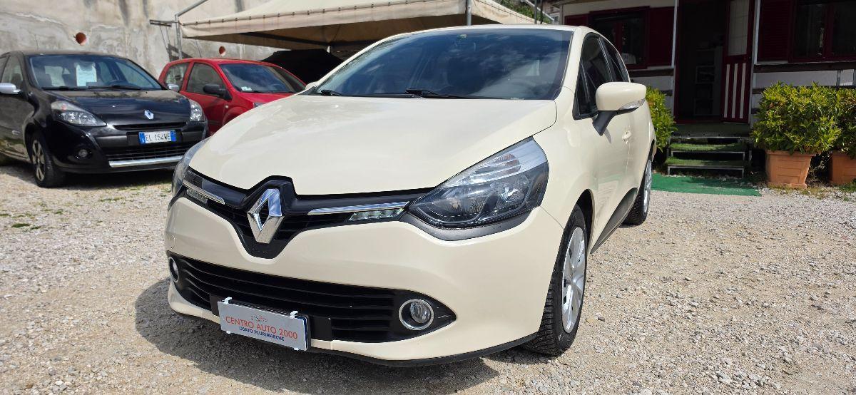 RENAULT Clio 1.2 75 CV 5p. Costume National