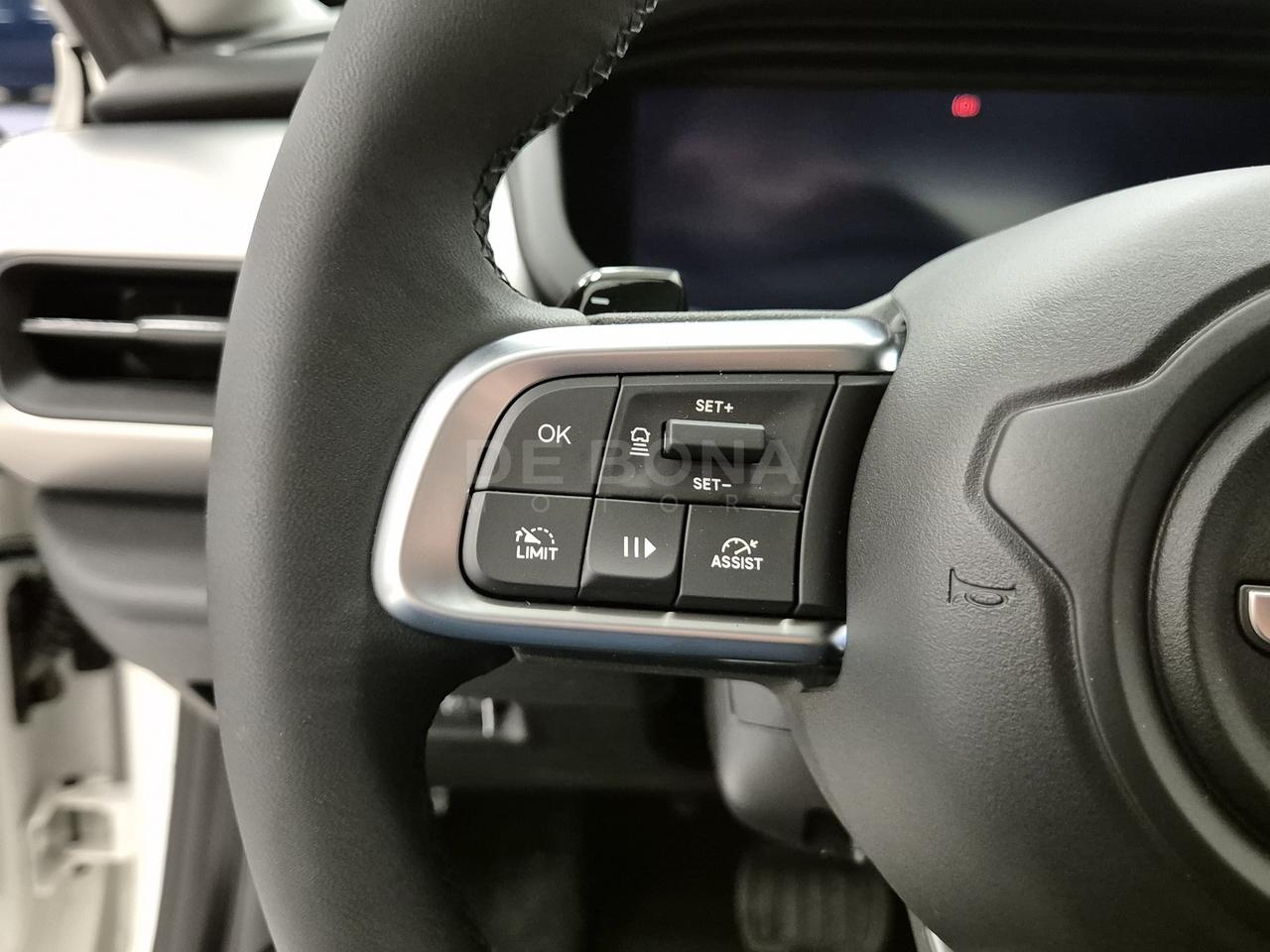 Jeep Avenger 1.2 turbo e-hybrid mhev altitude fwd 110cv edct6