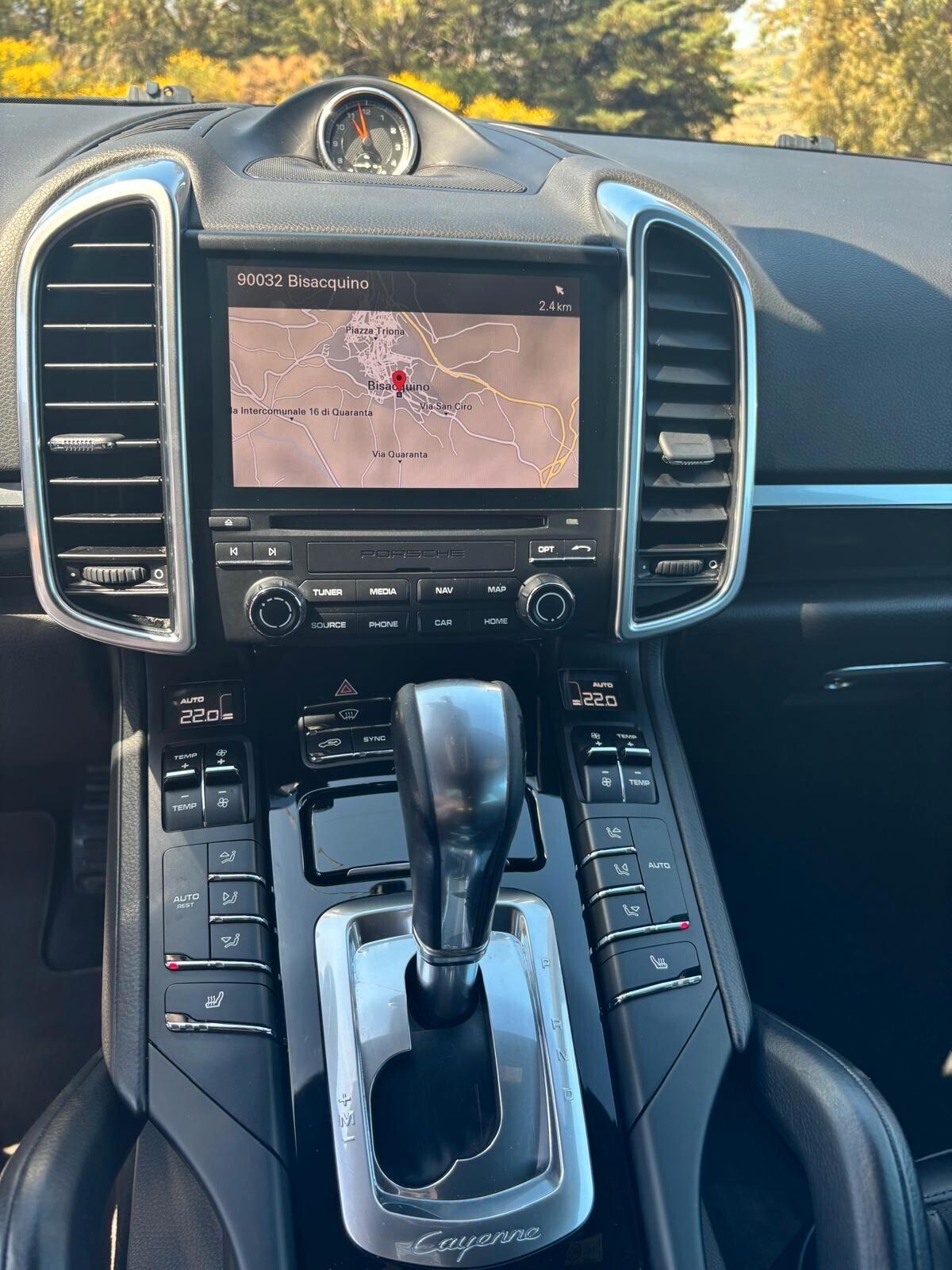 Porsche Cayenne 3.0 Diesel Platinum Edition - 2018
