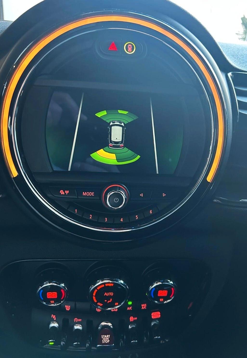 Mini Cooper Clubman 1.5 Business Automatica