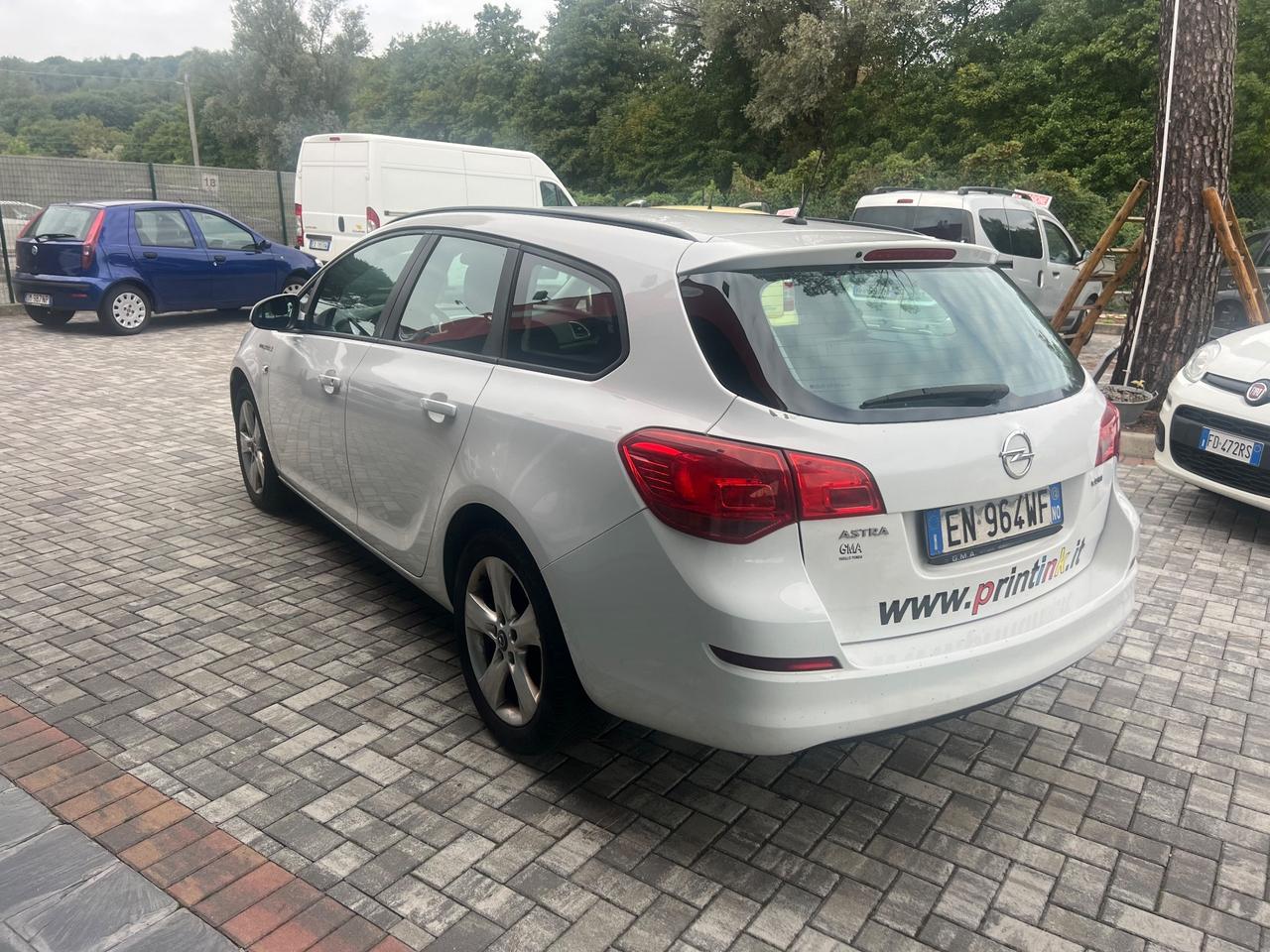 Opel Astra 1.7 CDTI 110CV - NEOPATENTATI