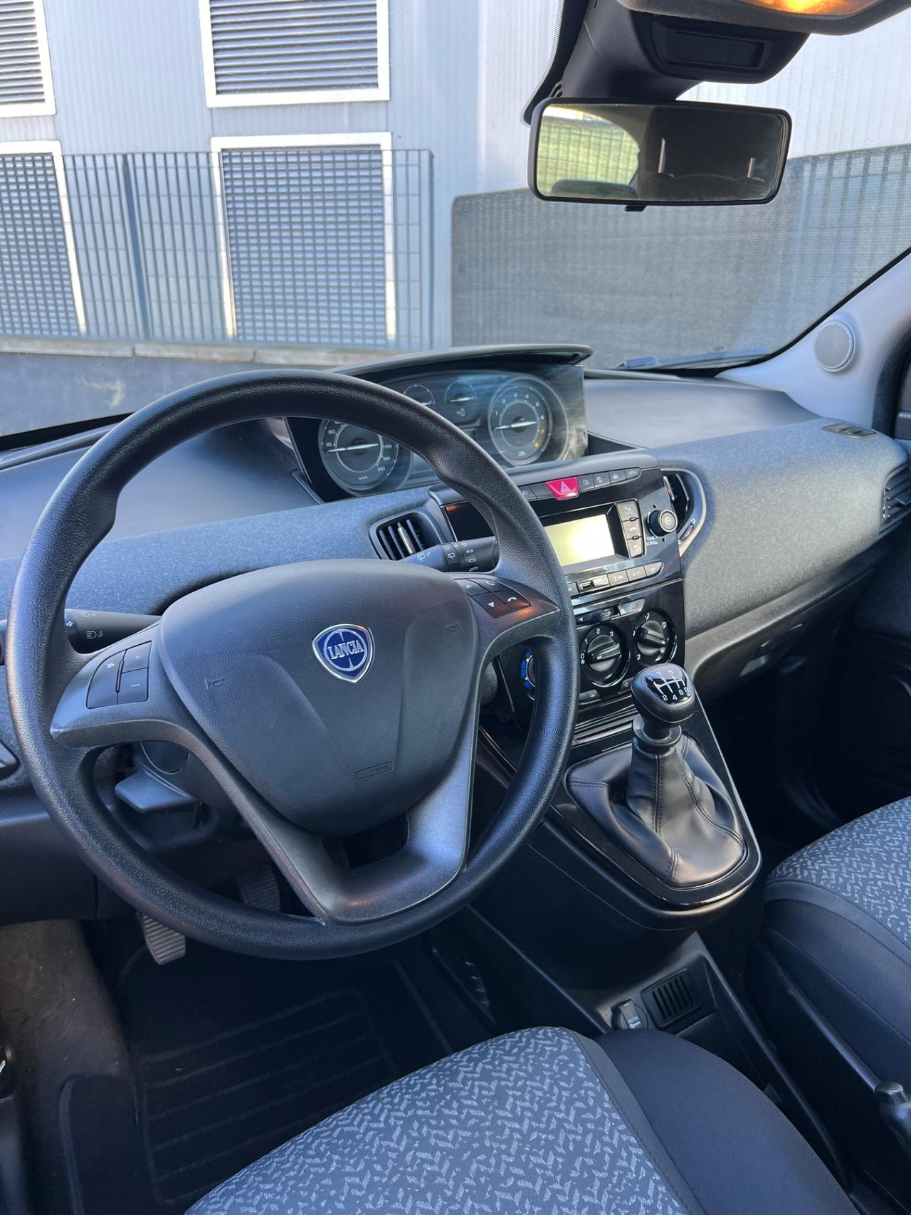 Lancia Ypsilon 1.0 FireFly 5 porte S&S Hybrid Silver Plus PREZZO REALE