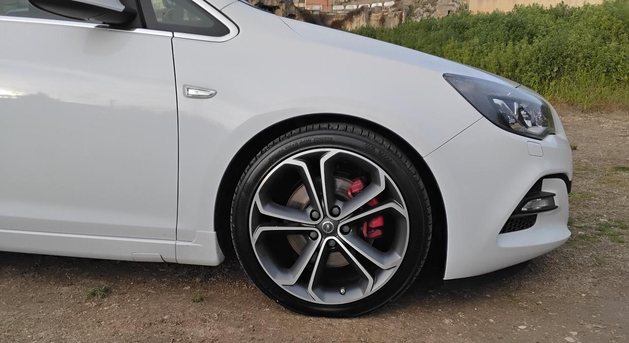 Opel Astra 2.0 BiTurbo CDTI 195CV S&S 5 porte