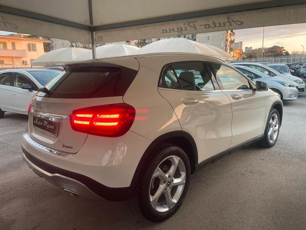 Mercedes-benz GLA 200 d Automatic Premium