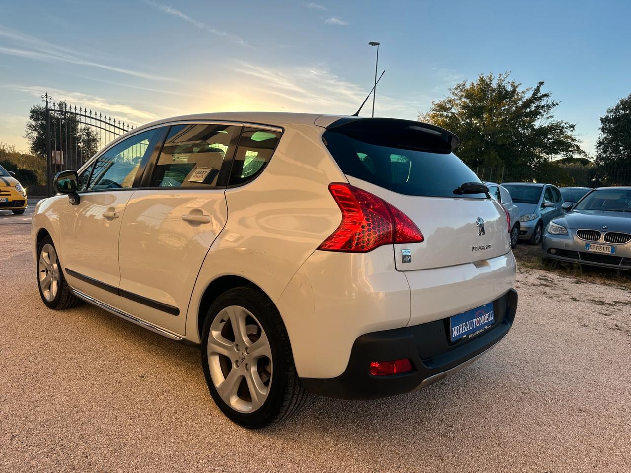 Peugeot 3008 HYbrid4/DIESEL 2012 Stupenda
