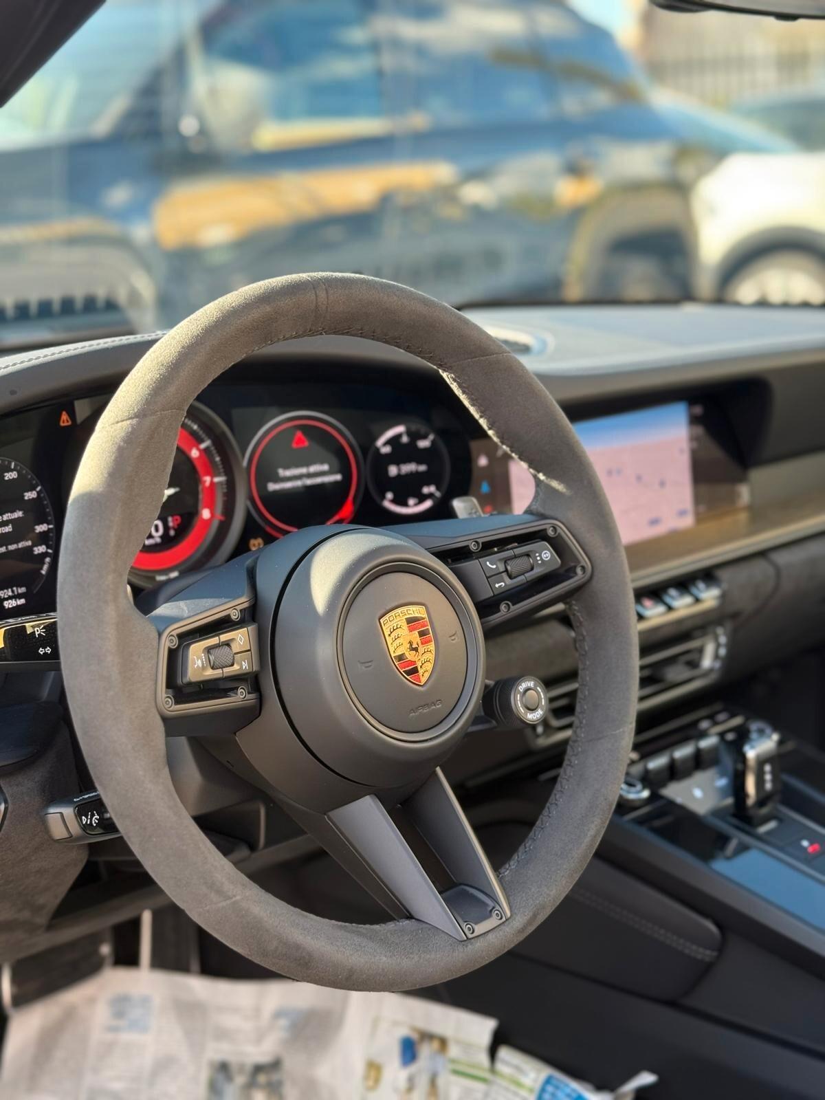 Porsche 911 Carrera 4 GTS Cabriolet