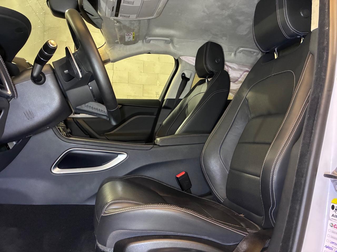 Jaguar F-Pace 2.0 D 180 CV AWD aut. R-Sport