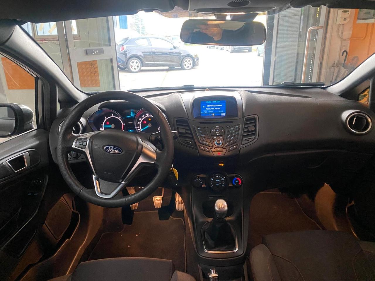 Ford Fiesta 1.5 TDCi 75CV 5 porte ST-Line