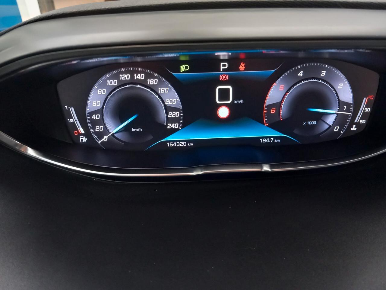 Peugeot 3008 anno 2020 automatica 1.5 diesel 154 mila km