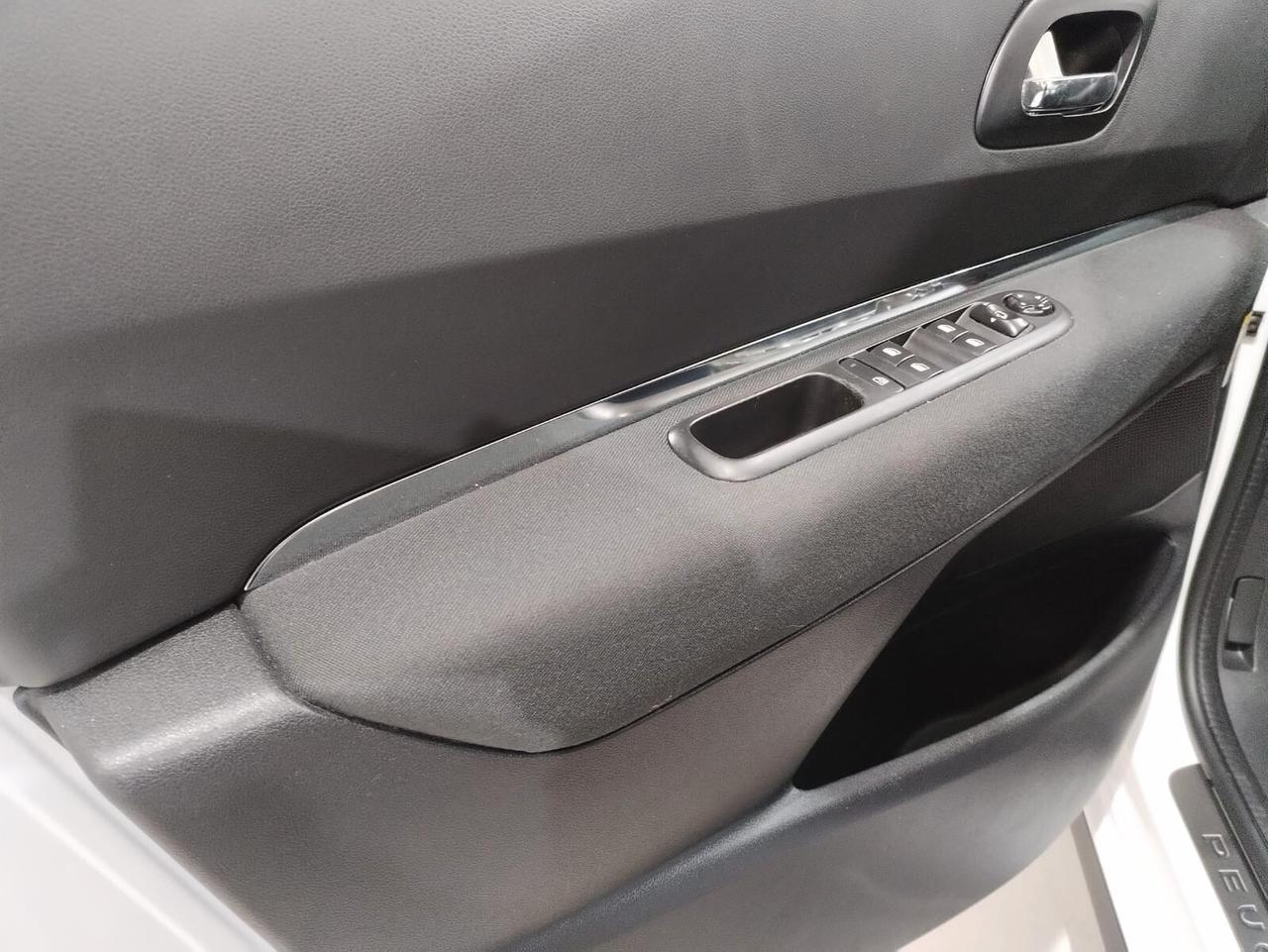 Peugeot 3008 BlueHDi 120 S&S Active