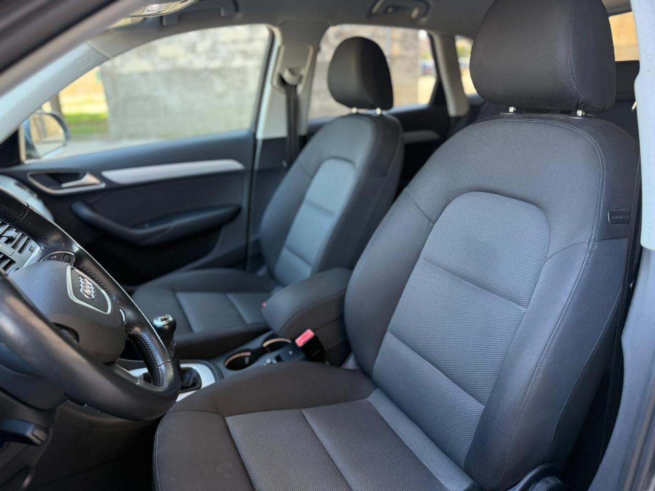 Audi Q3 2.0 TDI 120 CV Business