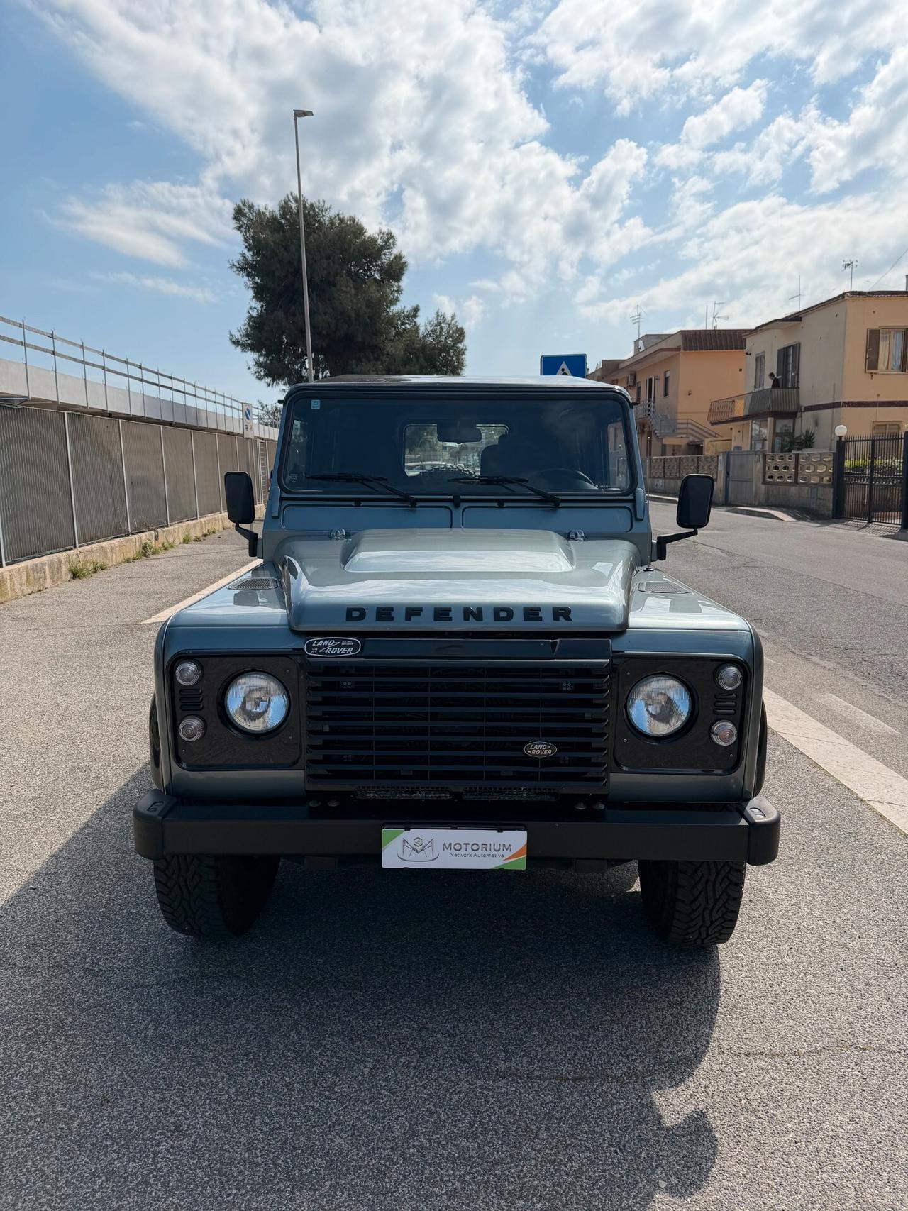 Land Rover Defender 90 2.2 TD4 Station Wagon SE N1