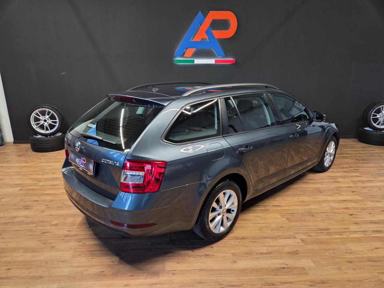 Skoda Octavia Wagon 1.6 tdi Executive 115cv dsg