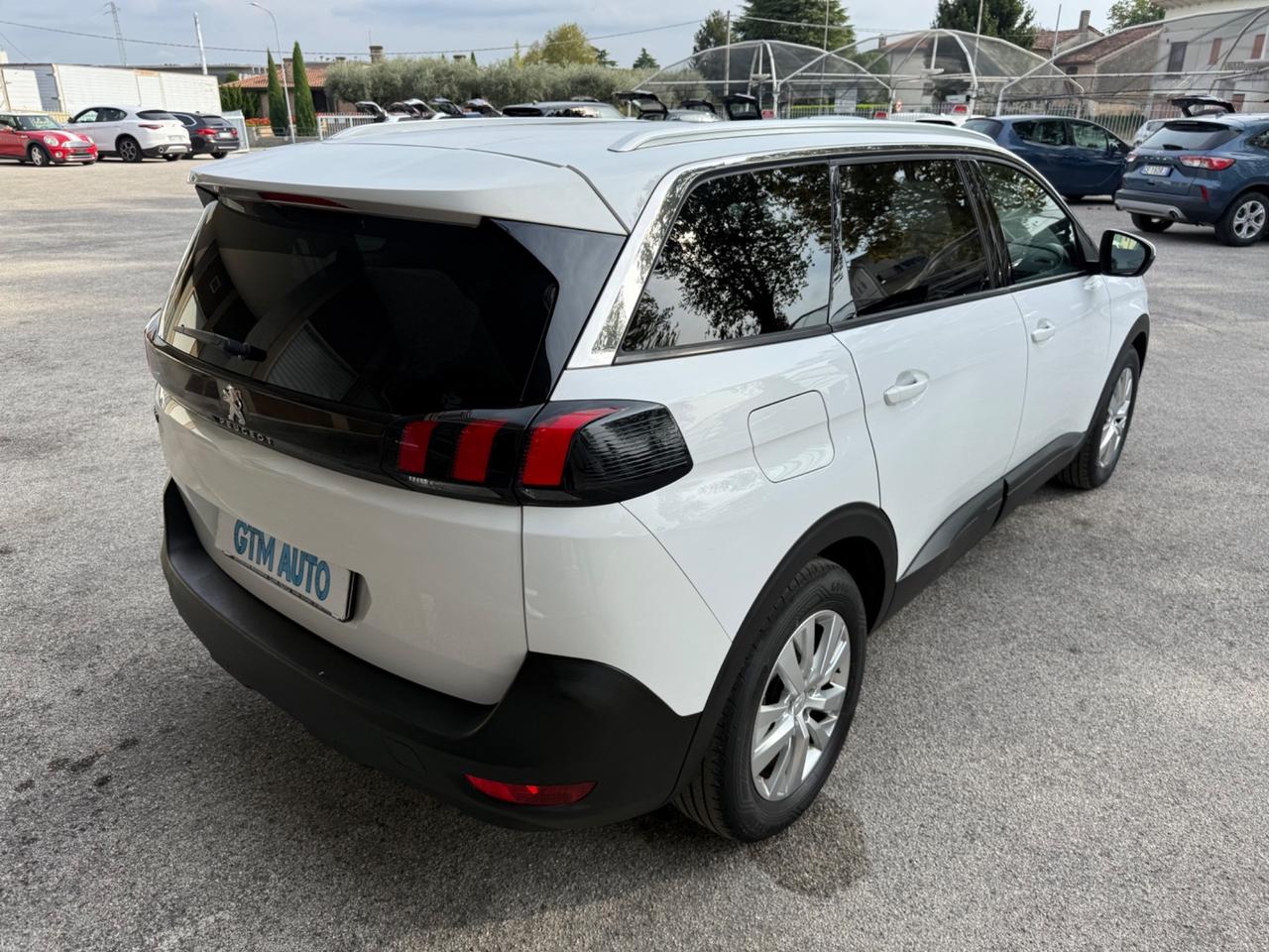 Peugeot 5008 -1.6 Diesel 120 cv-Gancio Traino