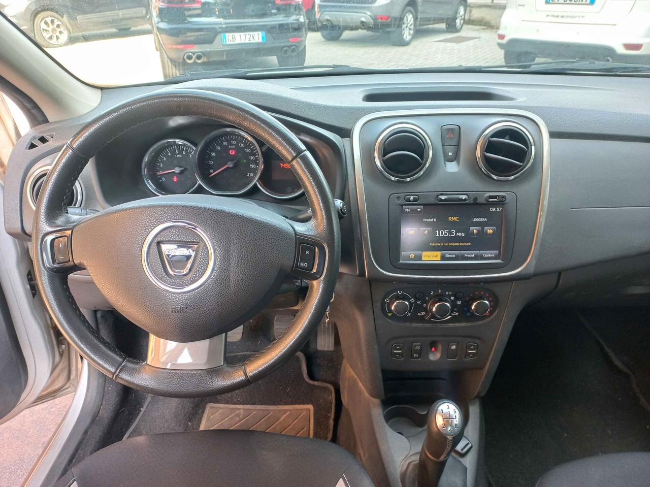 Dacia Sandero 1.5 dCi 8V 75CV Lauréate N1