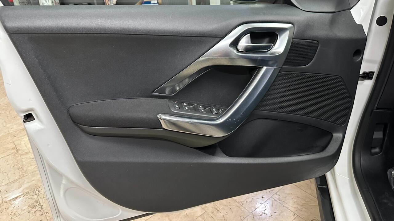 Peugeot 2008 BlueHDi Allure"Bianco effetto perla"