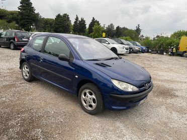 Peugeot 206 1.1 3p. XT