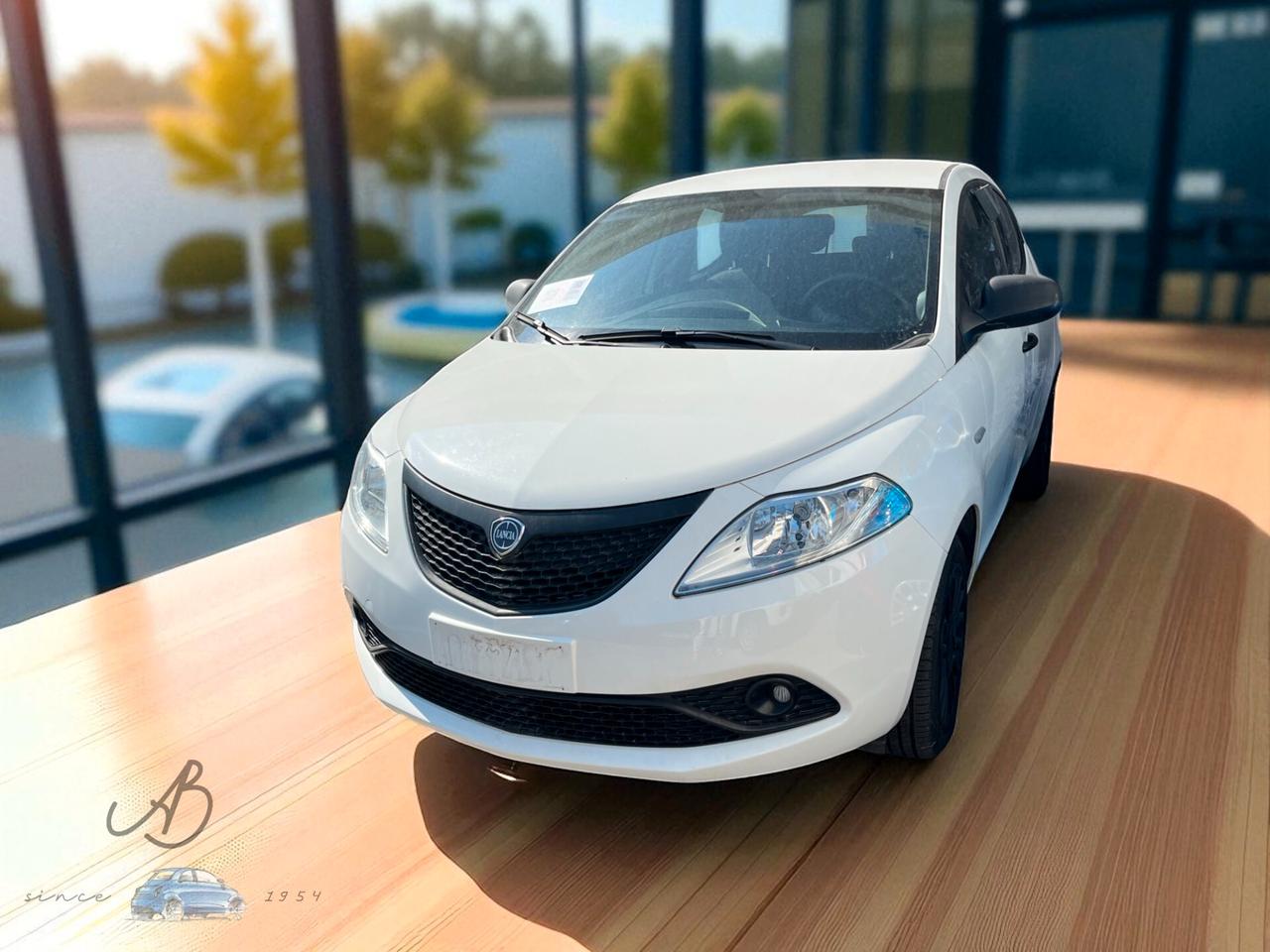 Lancia Ypsilon 1.2 69 CV 5 porte GPL Ecochic Elefantino Blu