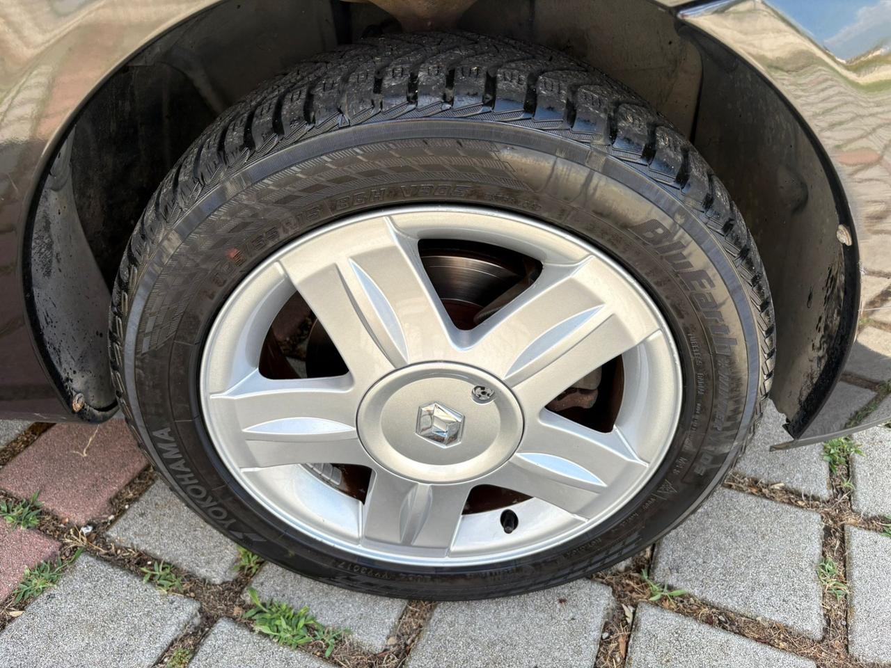 Renault Clio 1.2 16V cat 3 porte Luxe Privilège
