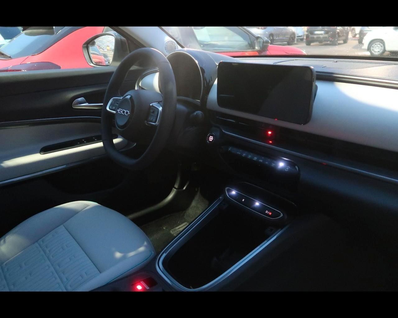 Fiat 600 Hybrid 110 CV DCT MHEV La Prima
