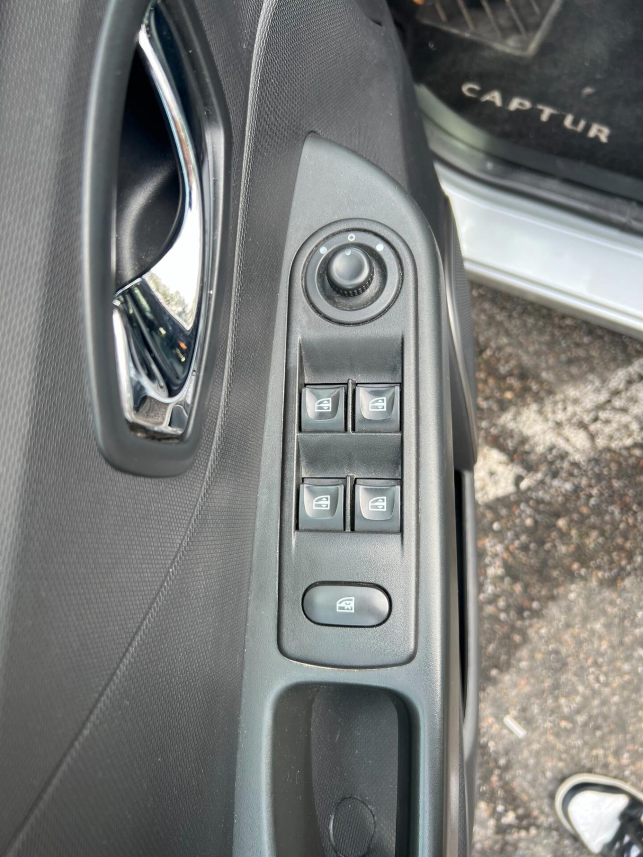 ADATTA PER NEOPATENTATI Renault Captur 1.5 dCi 8V 90 CV Start&Stop Energy R-Link