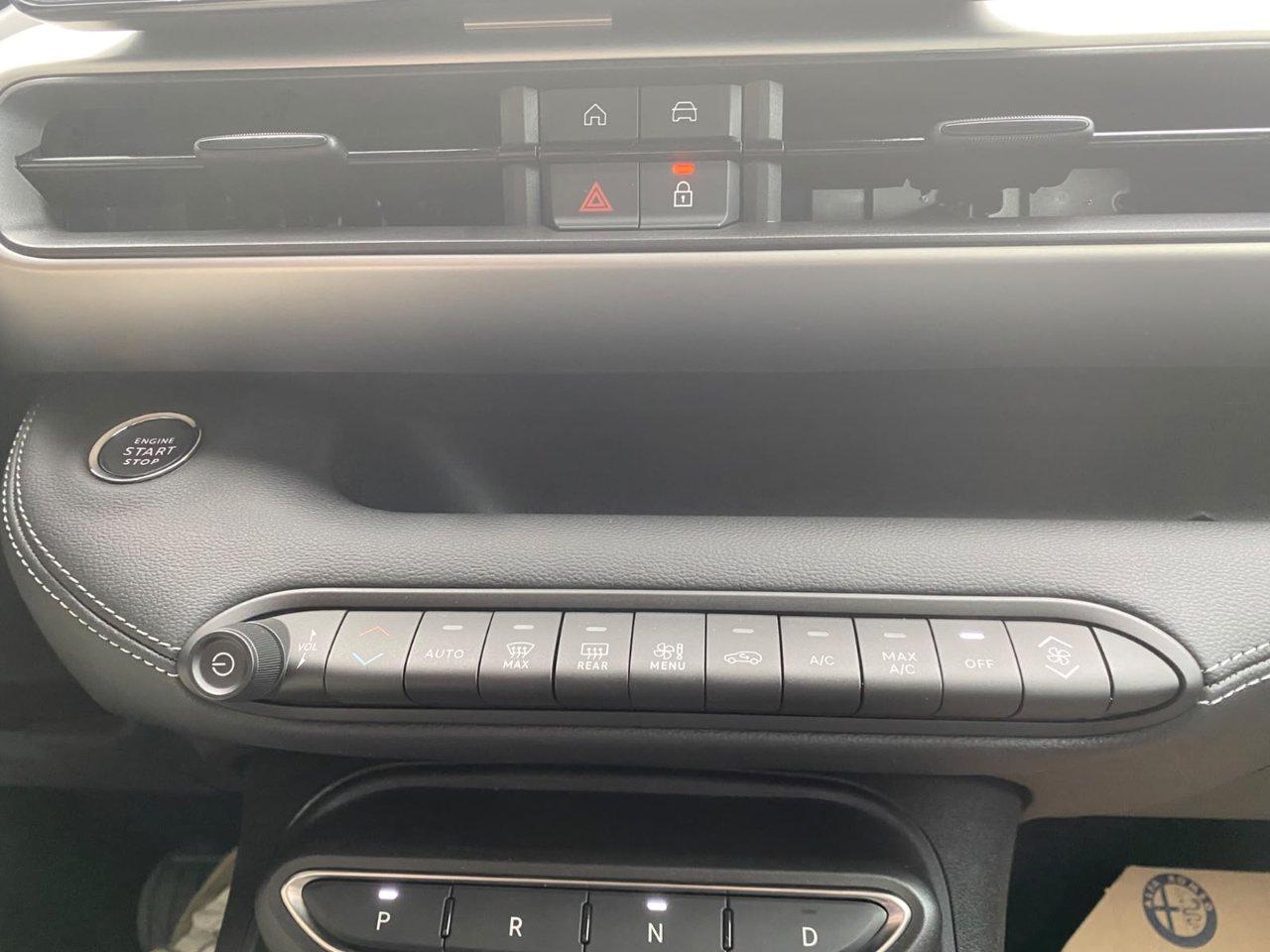 Jeep Avenger 1.2 turbo e-hybrid mhev Longitude fwd 110cv edct6