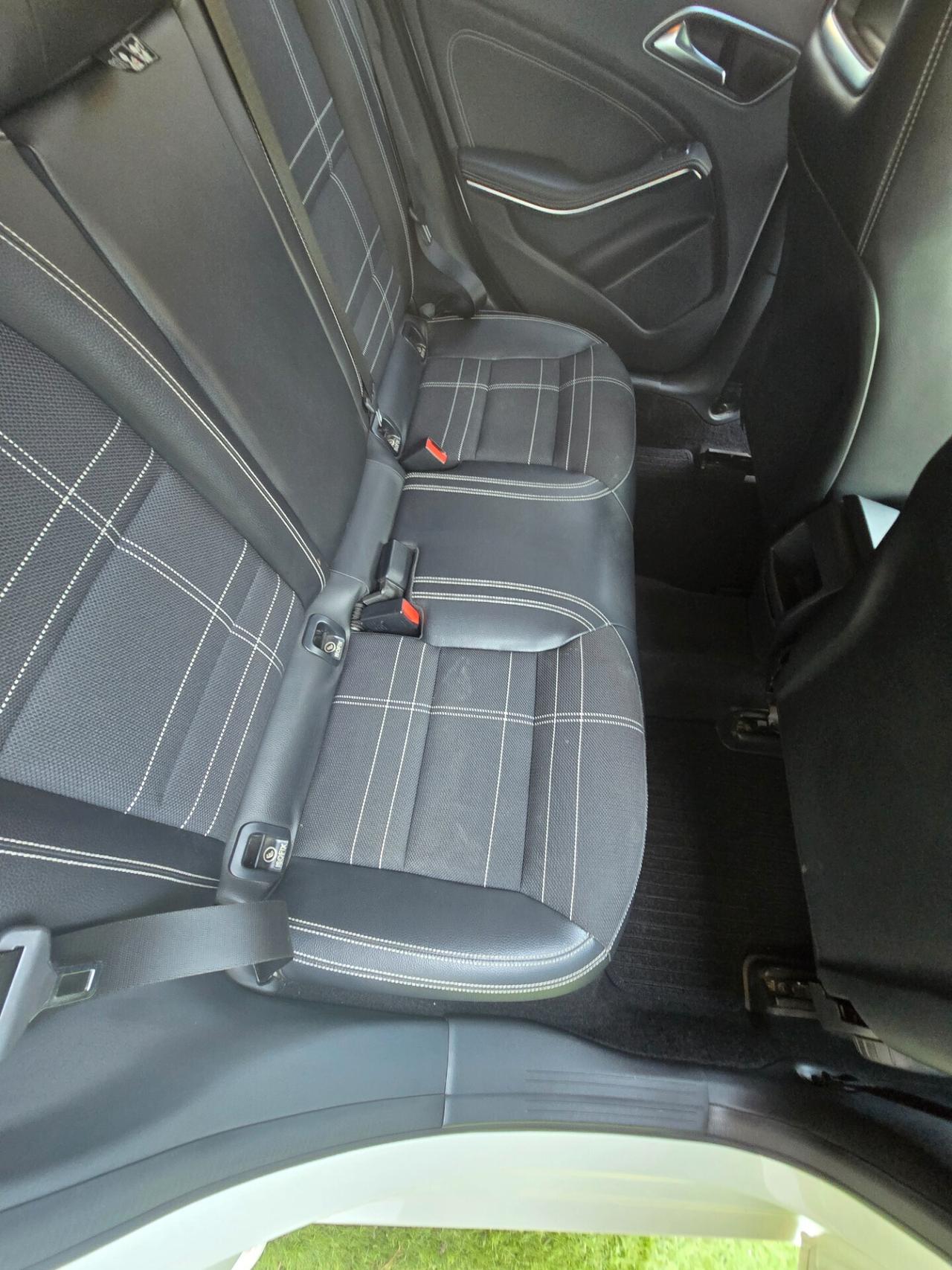 M.B A180CDI 110CV Premium 180000KM-2013