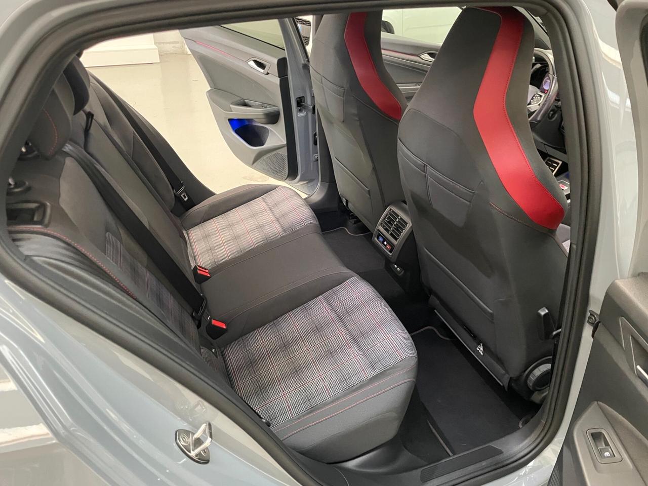 Volkswagen Golf 2.0 TSI 245CV GTI DSG