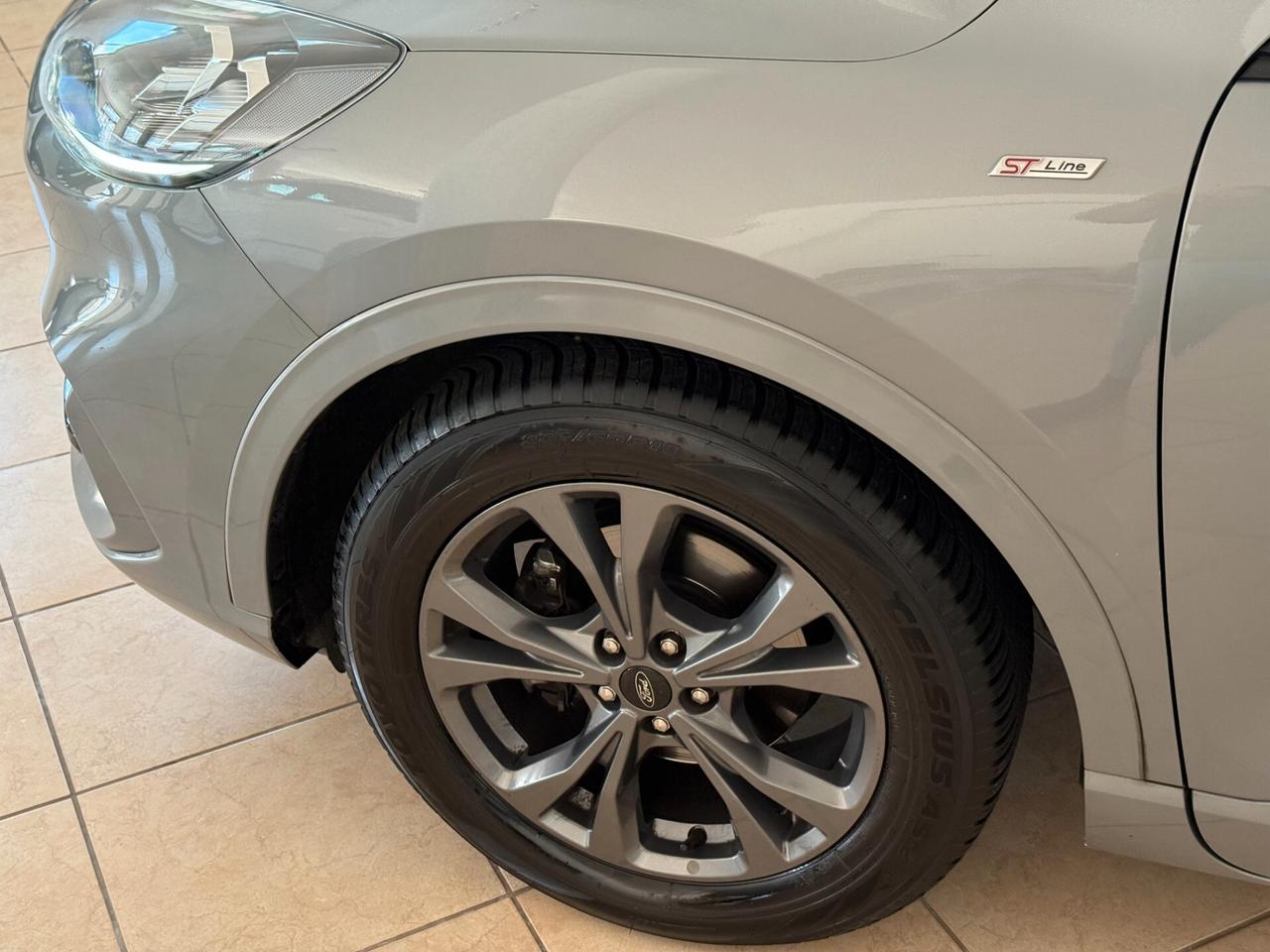 Ford Kuga 1.5 EcoBlue 120 CV aut. 2WD ST-Line X Tetto