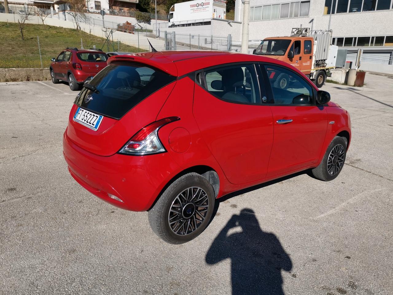 Lancia Ypsilon 0.9 TwinAir 85 CV 5 porte Metano Ecochic Gold