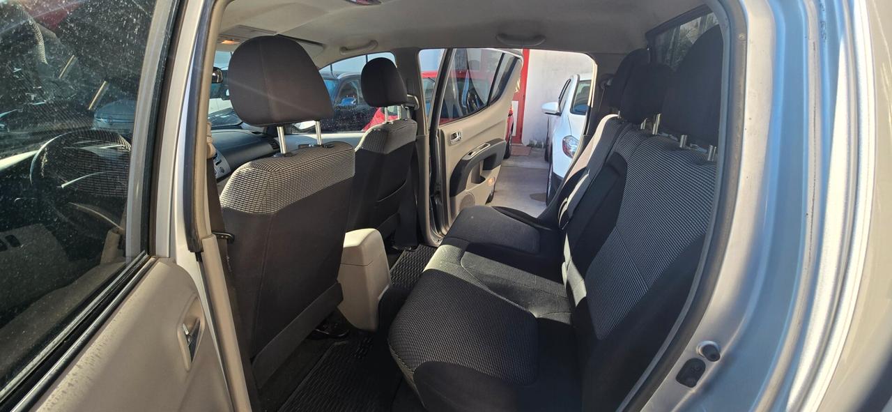 Mitsubishi L200 2.5 DI-D/136CV Double Cab Intense