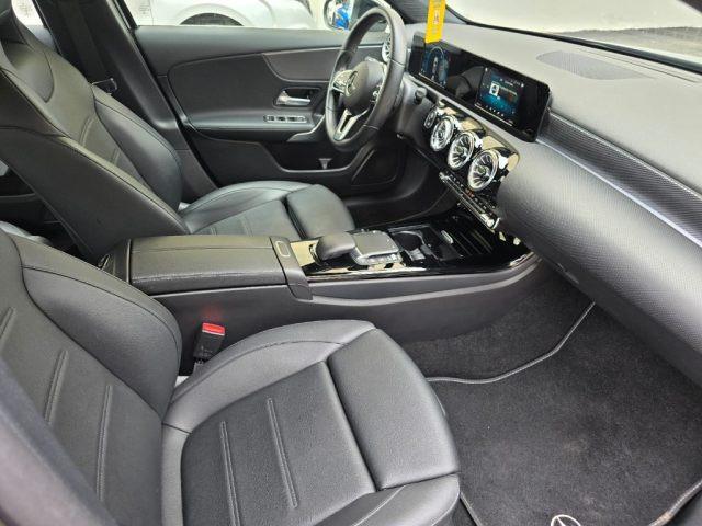 MERCEDES-BENZ A 180 Automatic Sport