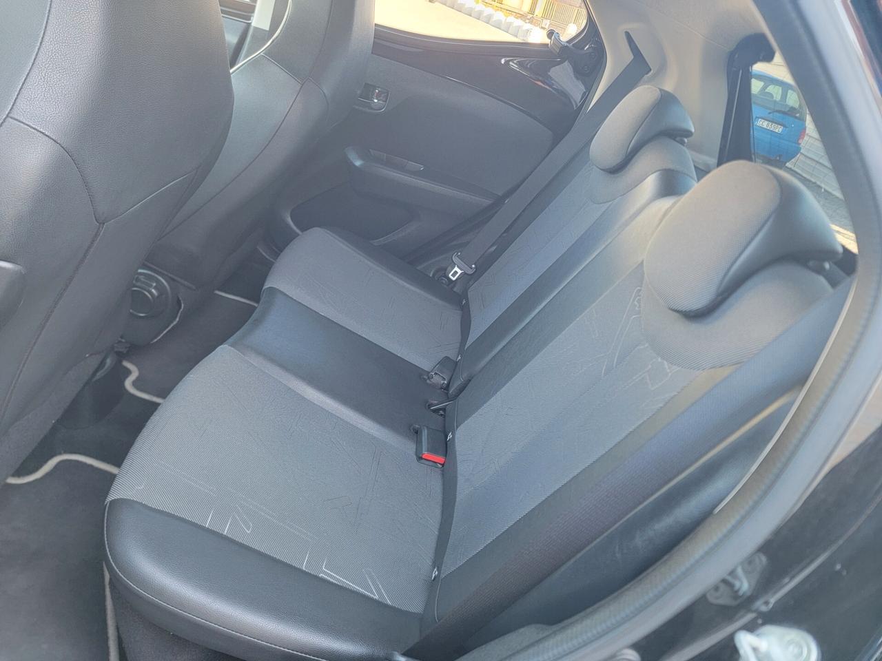 Toyota Aygo 1.0 72 CV x-clusiv GARANZIA UFFICIALE