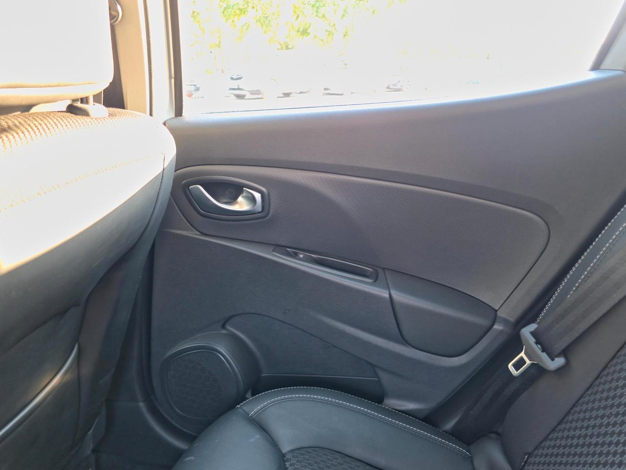 Renault Clio dCi 8V 75 CV 5 porte Duel2 CV-75 E6 Manuale NEO 2019