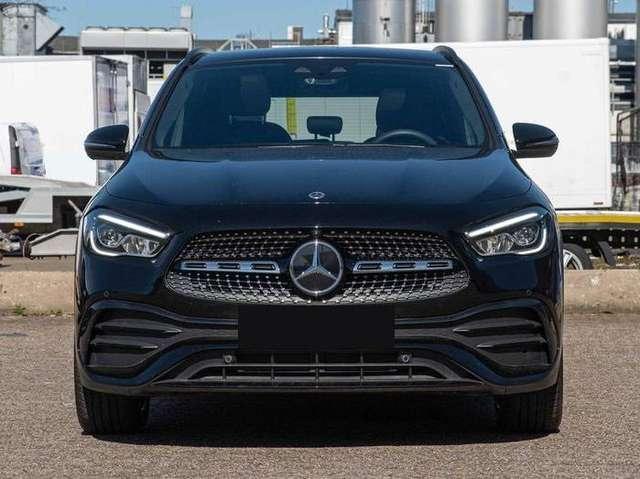 Mercedes-Benz GLA 220 D 4M AMG PREMIUM LED KAMERA NIGHT TETTO BLACK PACK