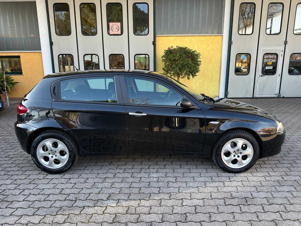 Alfa Romeo 147 1.6 GPL 105 Cv