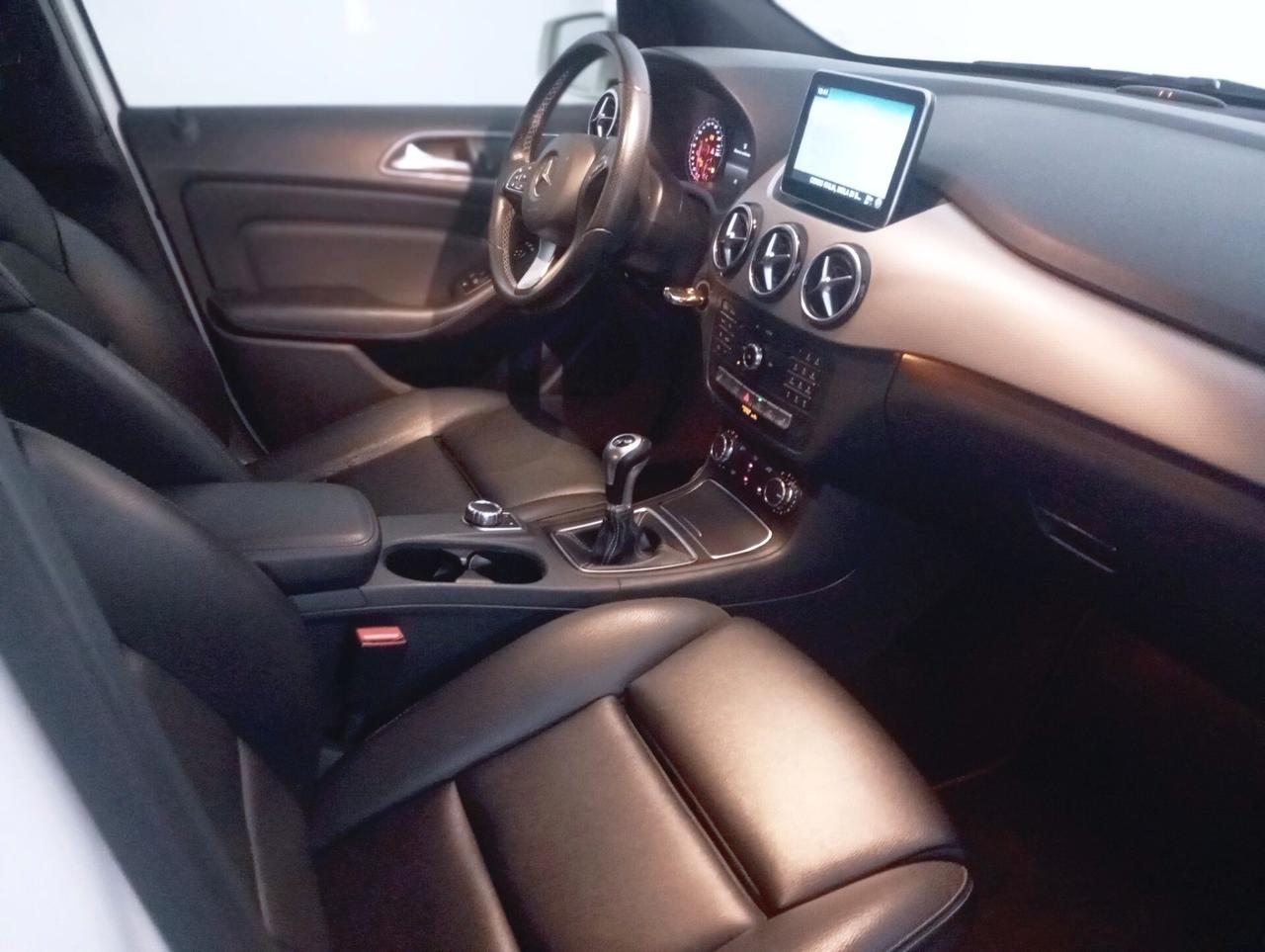 Mercedes-benz B 180 B 180 d Premium