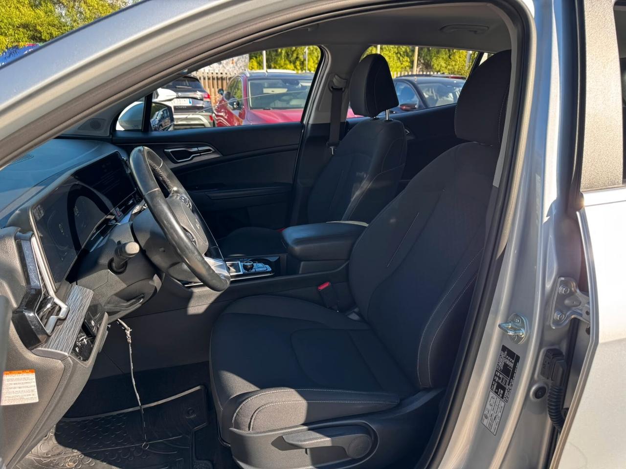 KIA SPORTAGE 1.6 DIESEL HYBRID 2023 ACCESSORIATA