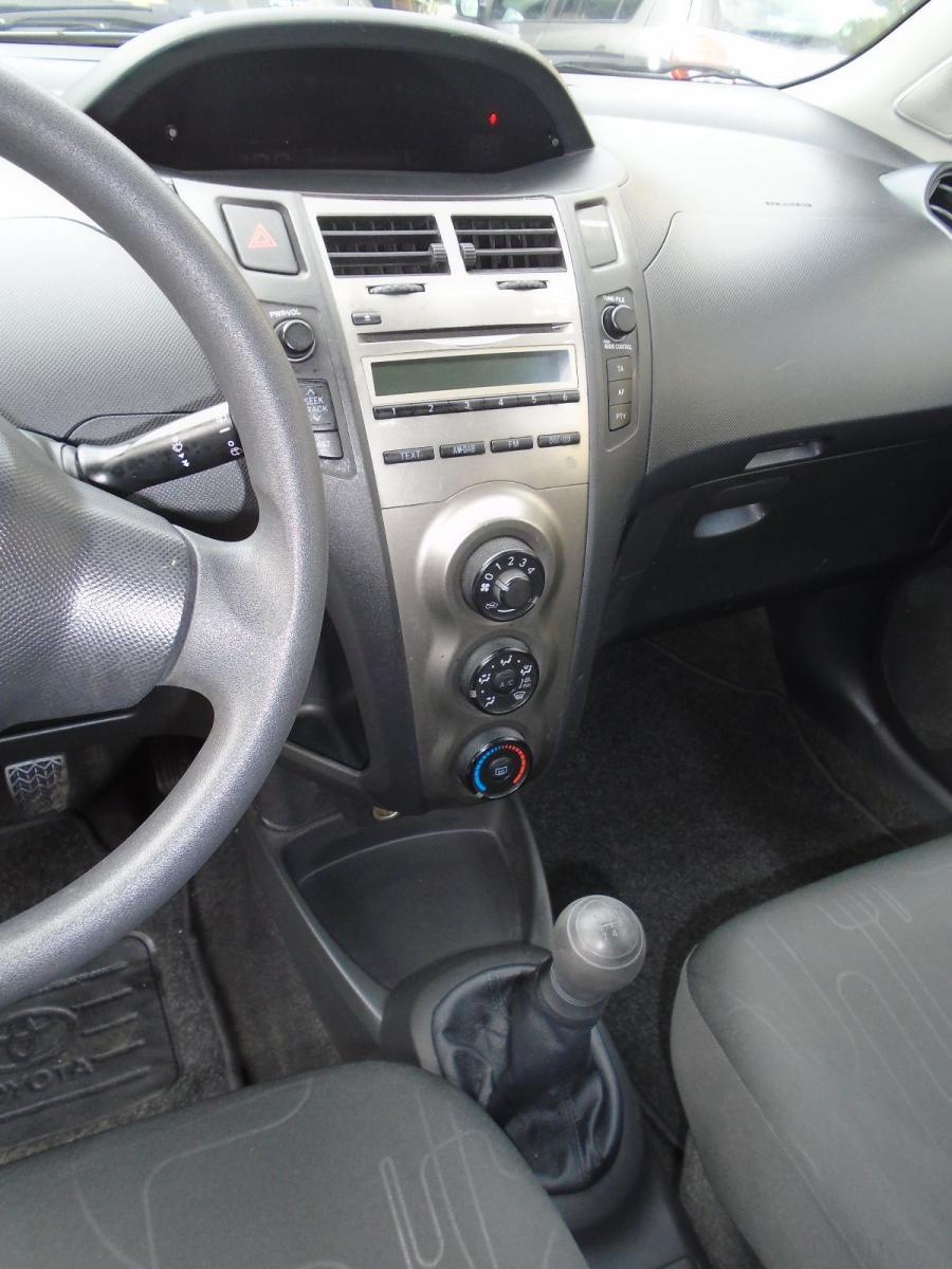 Yaris '2011 BENZ EURO 5B OK NEOPATENTATI