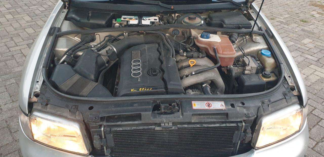 Audi A4 1.8 cat